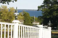 Mount Battie Inn - Ocean View
