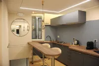 Mom Apartment Rooms&Suites Hotels in Tivoli