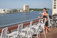The Cotton Sail Hotel Savannah, Tapestry Collection by Hilton - Scenic