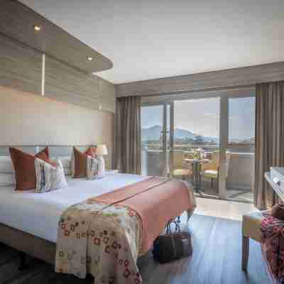 The Gleneagle Hotel & Apartments Rooms