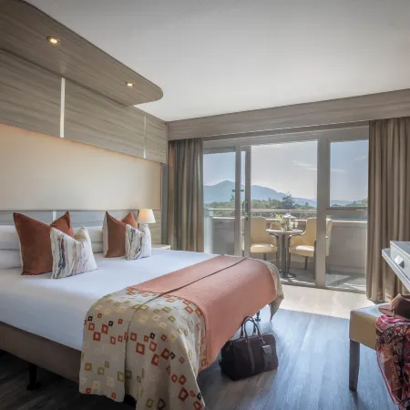 The Gleneagle Hotel & Apartments