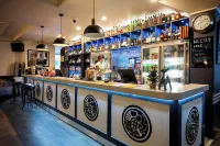 โรงแรมแคลิโดเนียน โมเทล