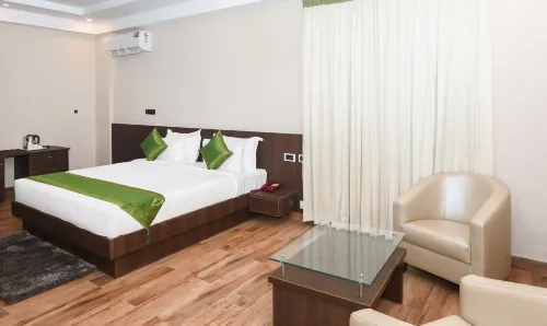 Treebo Durga Boji Grand, 戈尼科普帕爾鎮 - 酒吧