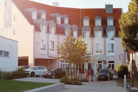 Parkhotel Altmühltal Отели в г. Вайсенбург-Гунценхаузен