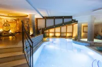 Alpen Suite Hotel Hotels in Palu