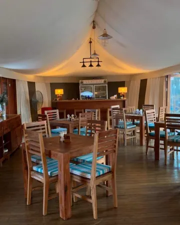 Vertigo Lodge de Estaurio Отели в г. Инхамбэйн