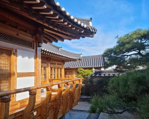 Wiyeonjae Hanok Stay Hotels near Cheonmachong