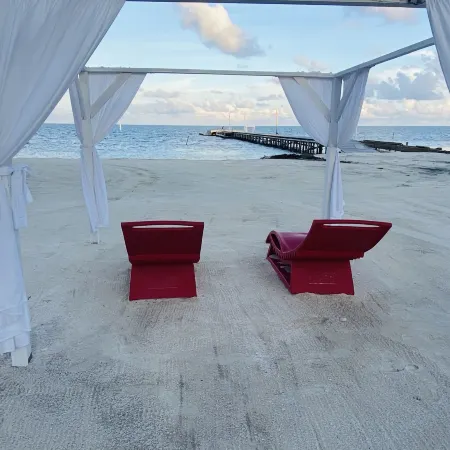 La Isla Resort