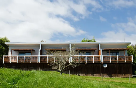 塔斯曼山旅館 - 限成人