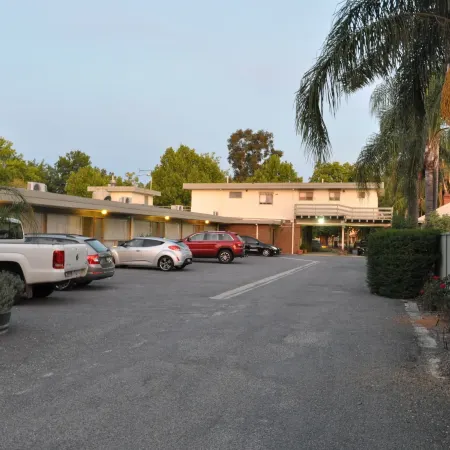 Albury Burvale Motor Inn