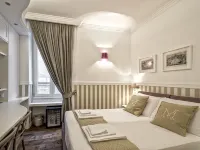 La Maison di Sant'Anna Hotels near Torre Argentina