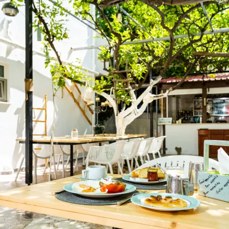 Lefka Hotel & Apartments