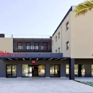 إيبيس لشبونة سنترا Hotels near حلبة إستوريل