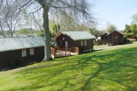 Lake Karapiro Mighty River Domain Hotels in Richmond Downs