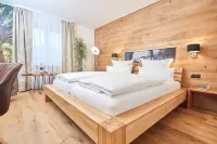 Zum Fischer am See - Hotel & Restaurant Hotels in Grassau