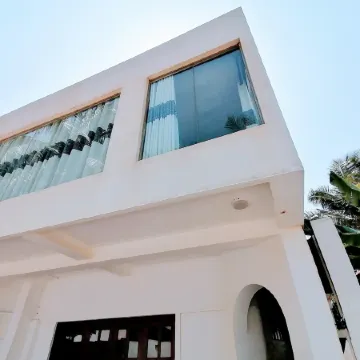 Villa Yuvin Отели рядом с достопримечательностью «Пляж Гандара»