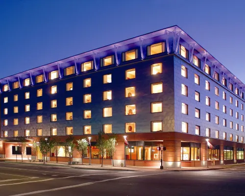 Hilton Garden Inn Portland Downtown Waterfront Hotels near Arts District