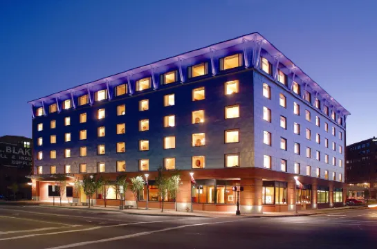Hilton Garden Inn Portland Downtown Waterfront