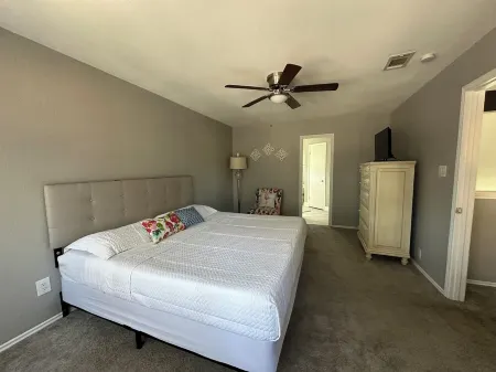 New Braunfels & San Antonio! Best of both worlds! Отели в г. Шерц