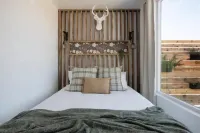 Secluded Soulcation • 6 Acres + Private Hot Tub under the Stars