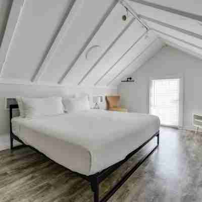 The Collins on Duval Rooms