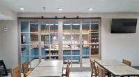 Country Inn & Suites by Radisson, Bryant (Little Rock), AR - breakfast