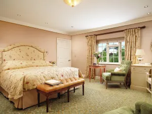Summer Lodge Country House Hotel