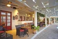 Stefanos Village Hotel - bar