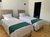 Bak cafe& pansiyon Hôtels à : Fevzipasa-vehbibey Mahallesi