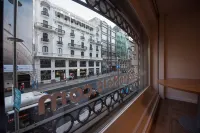 Room00 Gran Vía Hostel