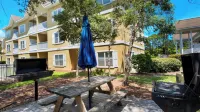 1st Floor, Walkable to Dining, Shopping, Beach - Sleeps 6 فنادق في Seacrest