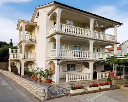 Apartments Zora Hotels in Rab