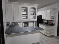 hermosa habitación con piscina = 帶泳池的美麗房間 Chamelecon住宿飯店