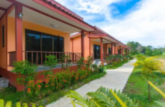 Toongyoong Longbeach Resort Hotels near Ko Lanta