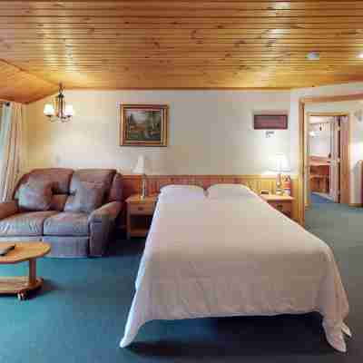 Rough Cut Lodge Rooms