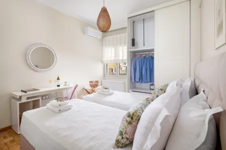 Ivory Luxury Suite by CorfuEscapes Отели рядом с достопримечательностью «Вилла Мон Репо»