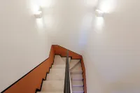 JOIVY Bright 2BR flat, moments from the beach