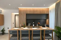Mgk Complex Suite with Private Pool Ligaria,Made