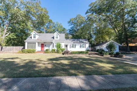 Near Fort Moore & Downtown - Our White House