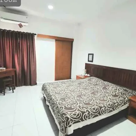 Prima Dini Hotel Bukittinggi Отели в г. Букиттинги
