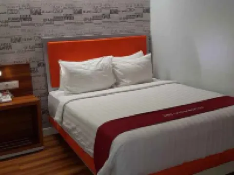 Hotel Bed and Breakfast Surabaya Hotels in Wonocolo