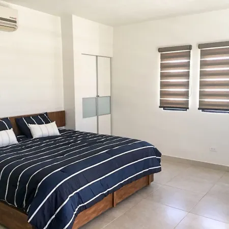 Big House Pool Grill, 4 Bedrooms 12 Ppl AC Ocean View TV Wifi