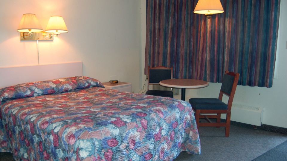 Chinook Motel