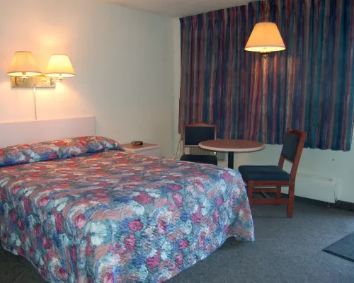 Chinook Motel โรงแรมในเลทบริดจ์