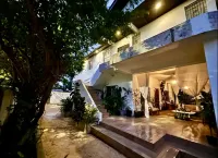 새롭고 현대적인 아파트먼트 벨리스