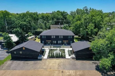 เดอะ โนแมด บาย อะแวนท์สเตย์ – โมเดิร์น คอมฟอร์ต เนียร์ ดาวน์ทาวน์ โรงแรมใน