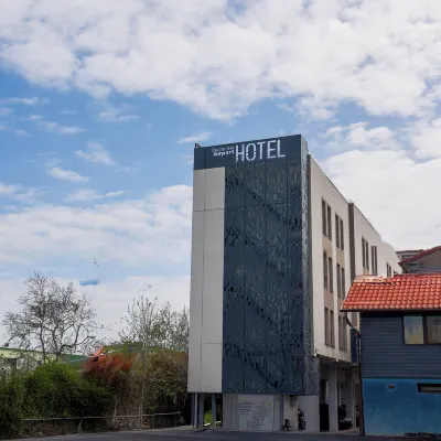 Bucharest Airport Hotel Hotel dekat Kebun Binatang Zoo Baneasa