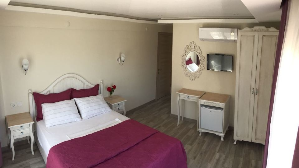 Ege Otel
