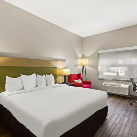 Country Inn & Suites by Radisson, Hinesville, GA
