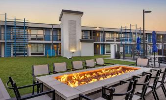 Aiden by Best Western @ South Reno